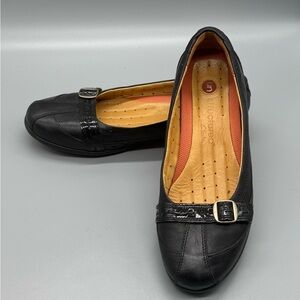 Clarks Unstructured Black Leather Ballet Flats w/ Buckle Womans sz 8